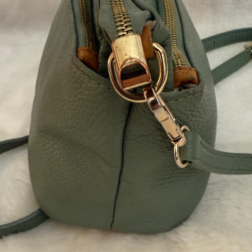 Diana Freneze Green Leather Crossbody Bag – Multi Zip - Picture 4 of 16